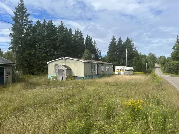 86 Owlsboro Road, Mount Chase, ME 04765