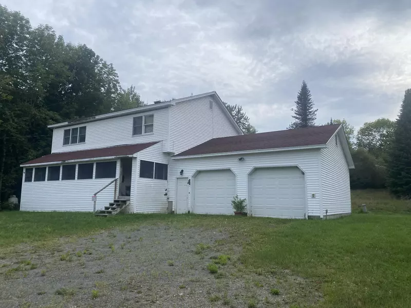 82 Buzzell RD, Athens, ME 04912