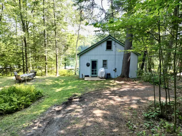 Sidney, ME 04330,9 Teaberry LN