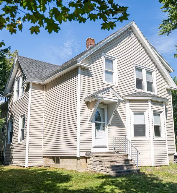 21 Eaton ST, Old Town, ME 04468