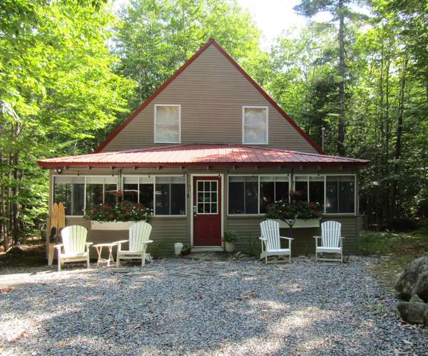 9 Twinview CIR, Frye Island, ME 04071