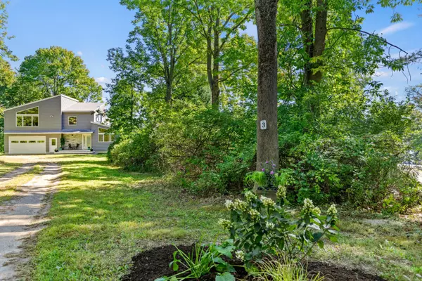 Freeport, ME 04032,3 Weston Point RD