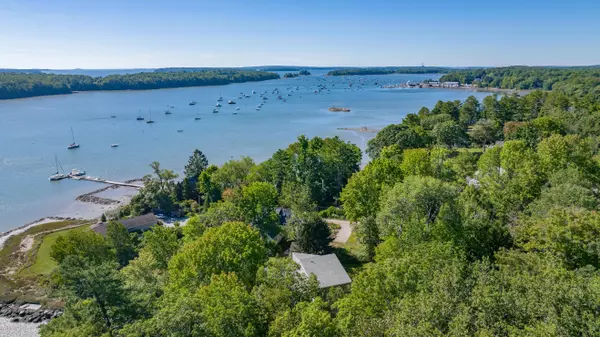 Freeport, ME 04032,3 Weston Point RD