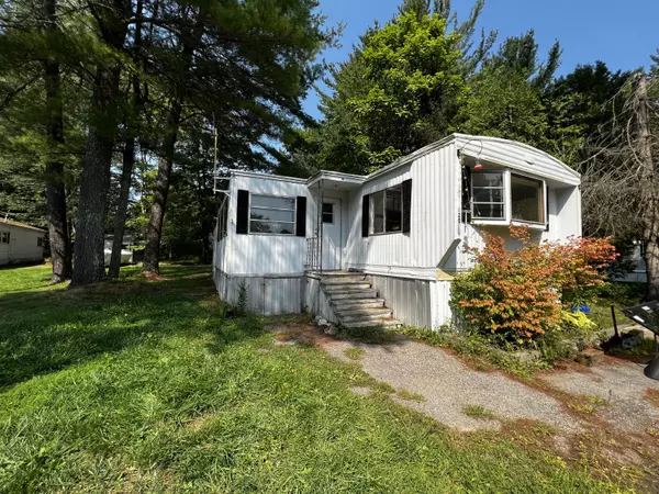 20 Heritage DR, Eliot, ME 03903