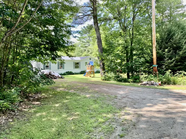9 Dustin DR, Sabattus, ME 04280