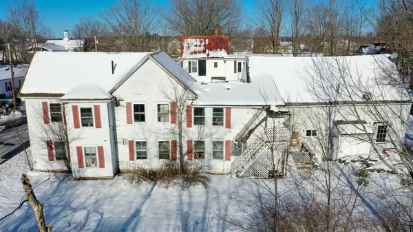 Norway, ME 04268,22 Greenleaf AVE