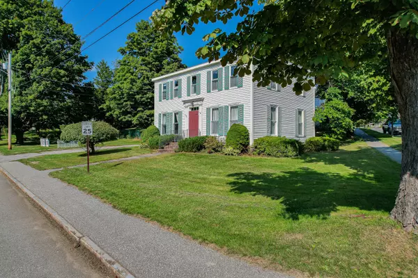 Waldoboro, ME 04572,106 School ST