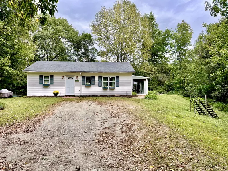 20 Lovejoy Shores DR, Fayette, ME 04349