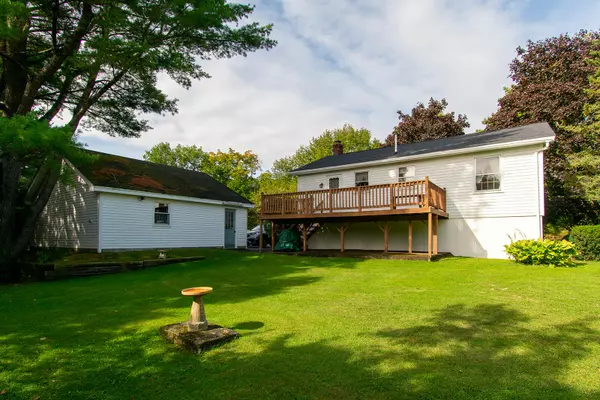 Thomaston, ME 04861,121 Beechwood ST