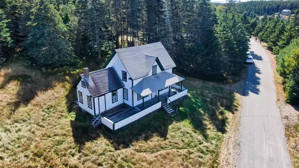 9 High RD, Frenchboro, ME 04635