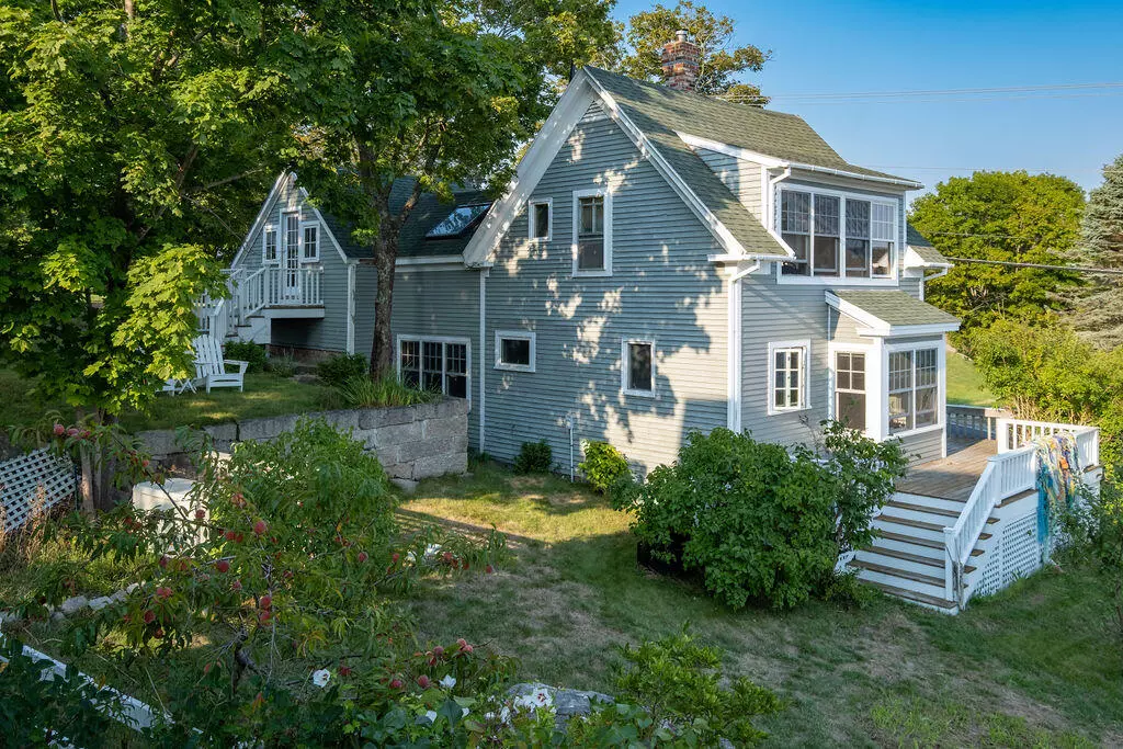 Stonington, ME 04681,20 School ST