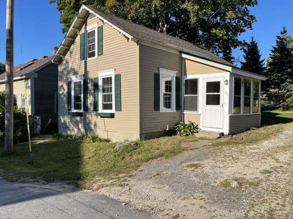 36 School ST, Limerick, ME 04048