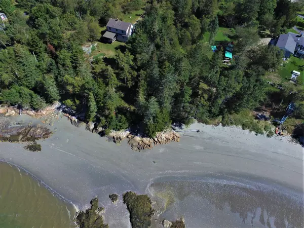 Milbridge, ME 04658,315 Ficketts Point RD