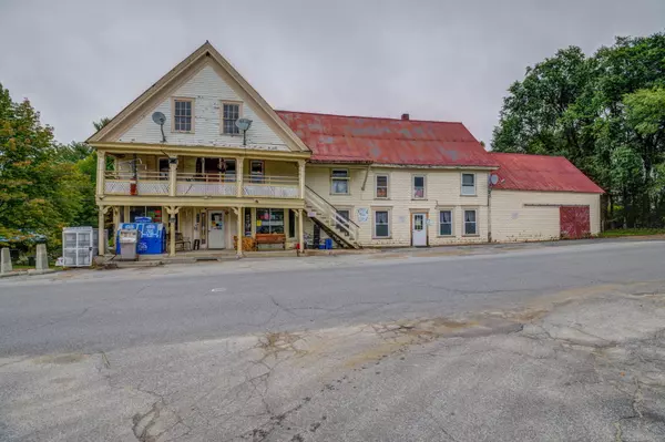 Waterford, ME 04088,927 Valley RD