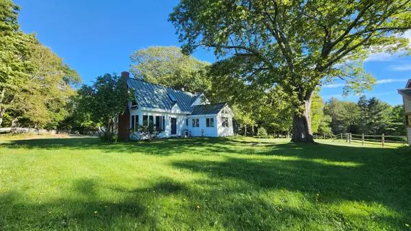 Newburgh, ME 04444,2802 Kennebec RD