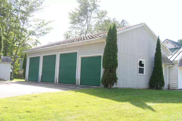 Gardiner, ME 04345,74 Fountain ST