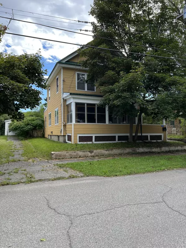 417 Penobscot AVE, Millinocket, ME 04462
