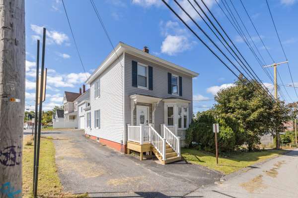 7 High ST, Lisbon, ME 04252