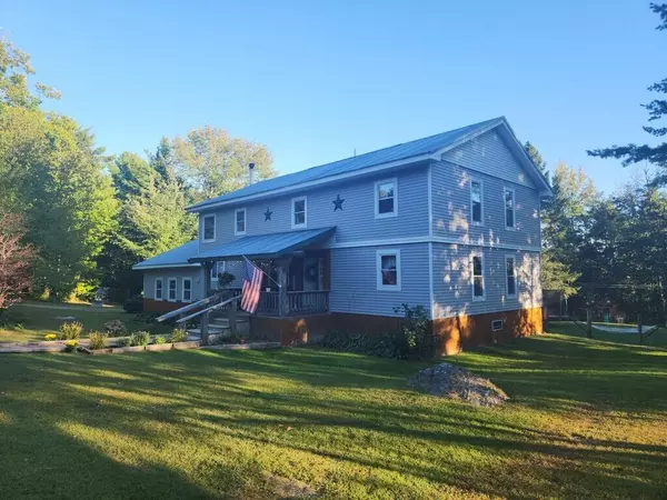 14 Shanus LN, Dixmont, ME 04932