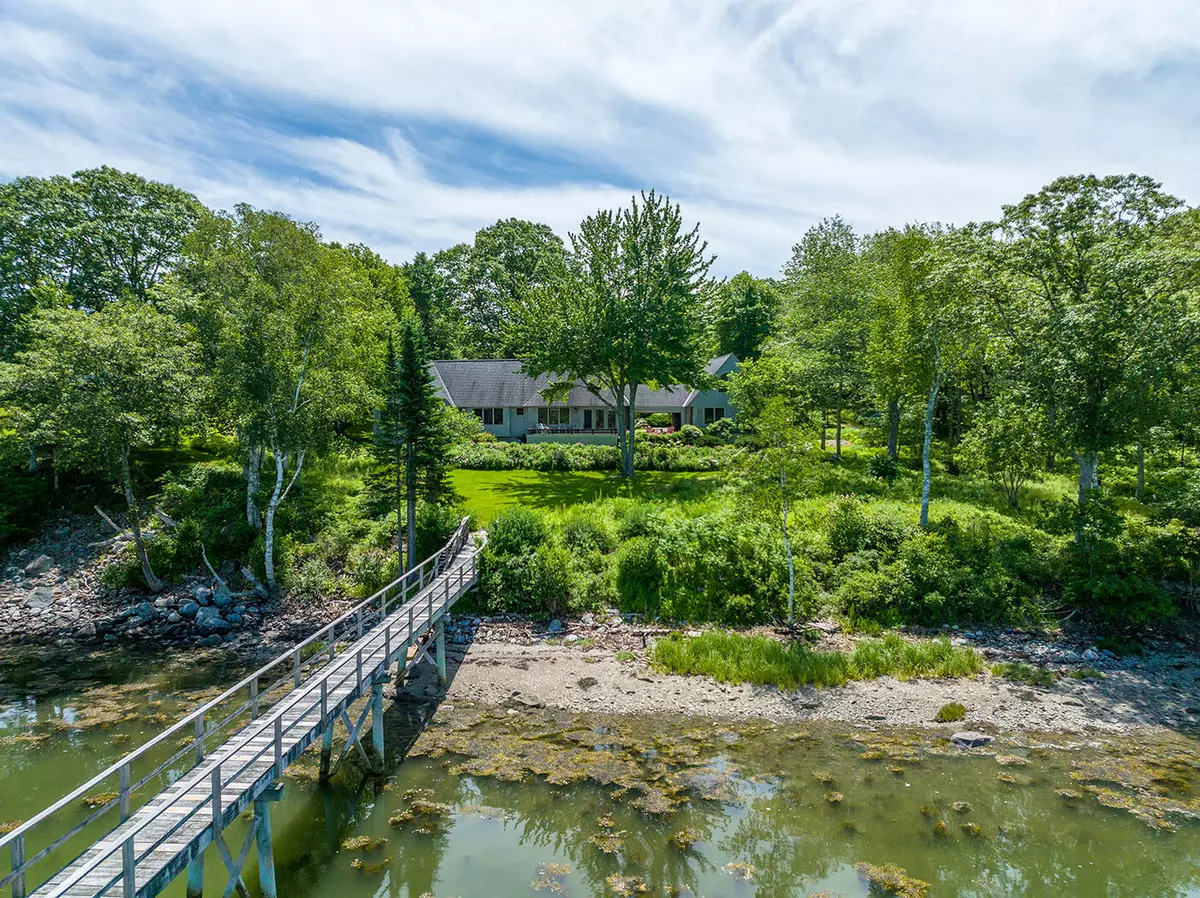 Saint George, ME 04860,15 Keene RD