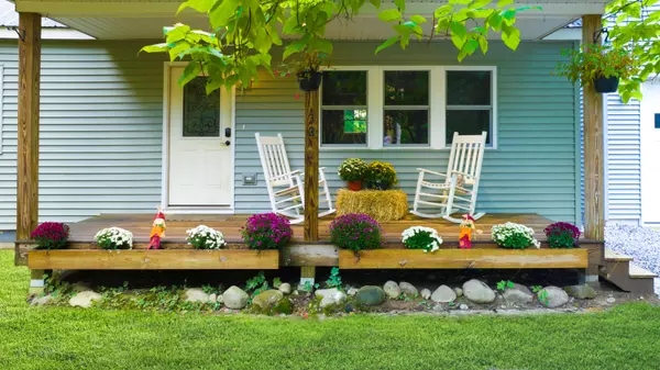 32 W Crestwood, Poland, ME 04274