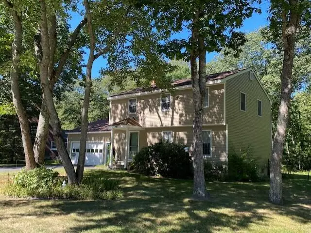 15 Cushnoc LN, Brunswick, ME 04011