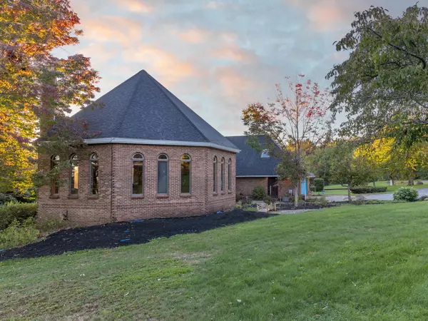 North Berwick, ME 03906,280 Fox Farm Hill RD