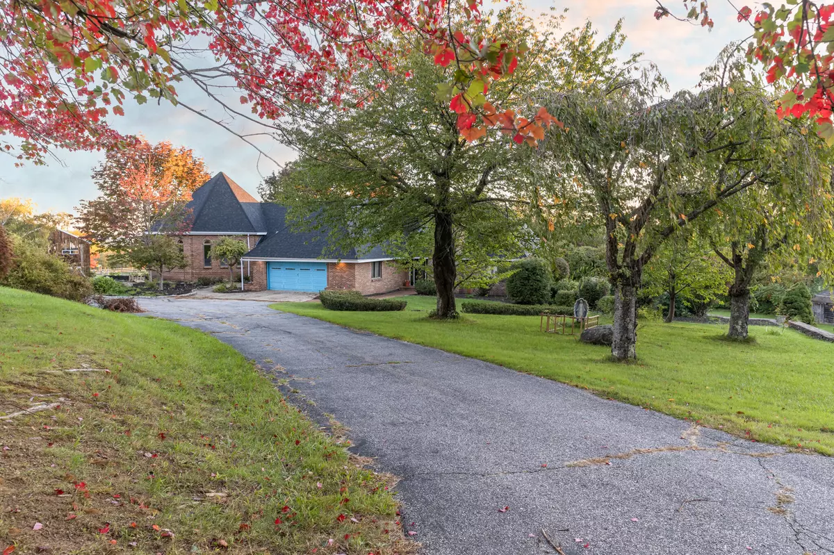 North Berwick, ME 03906,280 Fox Farm Hill RD