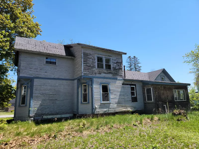 30 Henderson ST, Brownville, ME 04414
