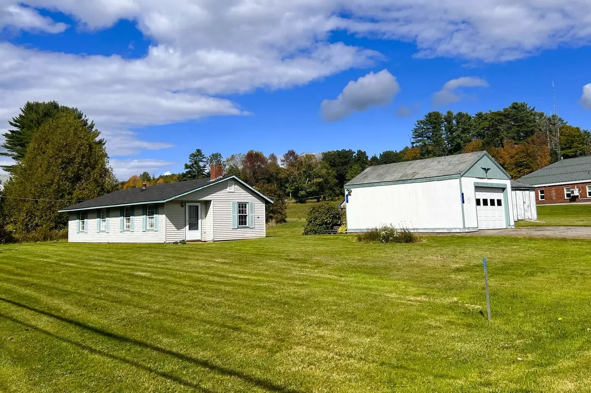 Waldoboro, ME 04572,11 Depot ST