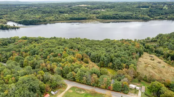 877 River RD, Richmond, ME 04357