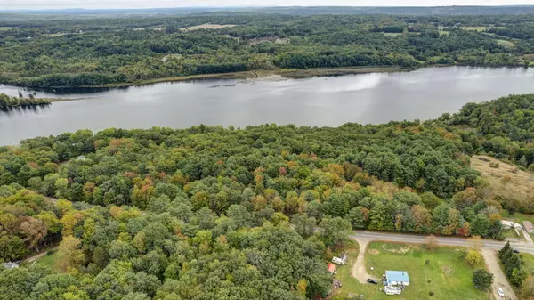 Richmond, ME 04357,877 River RD