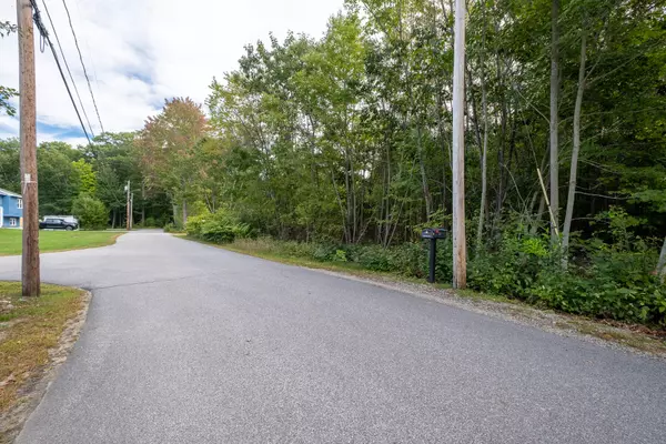 Saco, ME 04072,101-122 Boothby RD