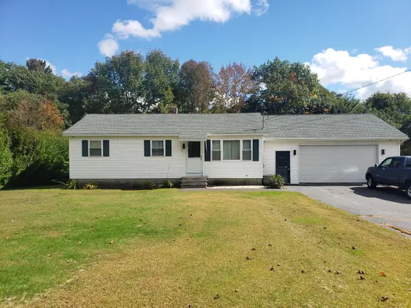 32 Lakeview DR, Oakland, ME 04963