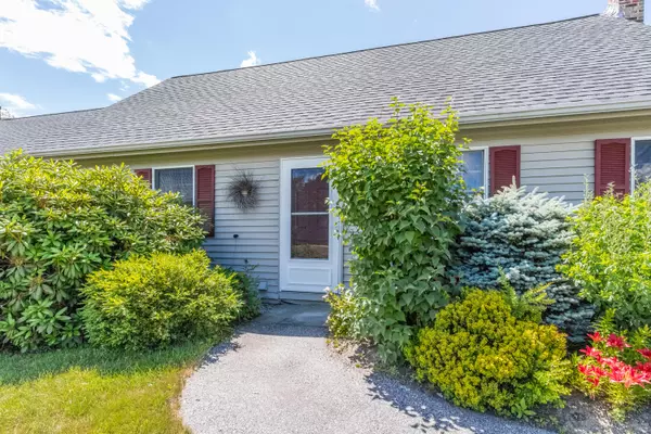 9 Riverbend DR #9, Yarmouth, ME 04096