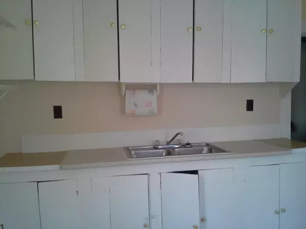 7 Butler CT, Waterville, ME 04901