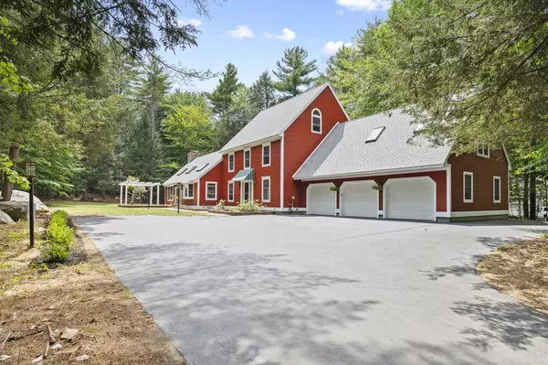 219 Hearthside RD, Standish, ME 04084