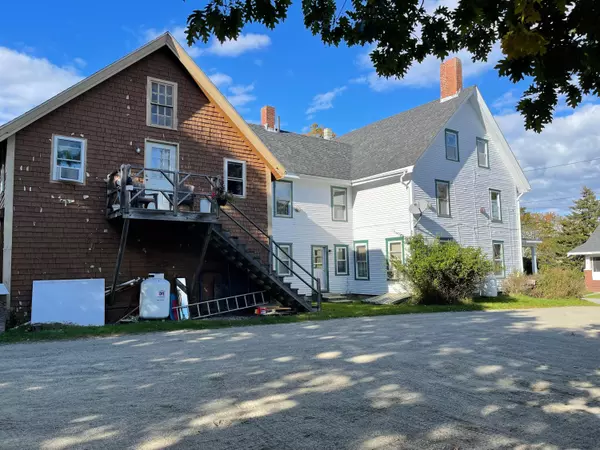 Machias, ME 04654,34 / 42-44 North / Center ST