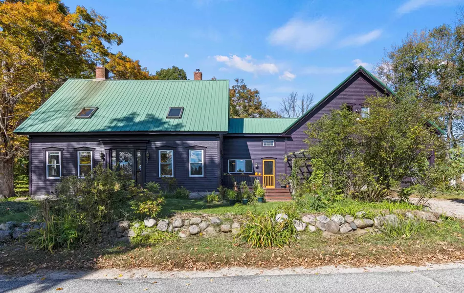529 New Settlement RD, Hiram, ME 04041
