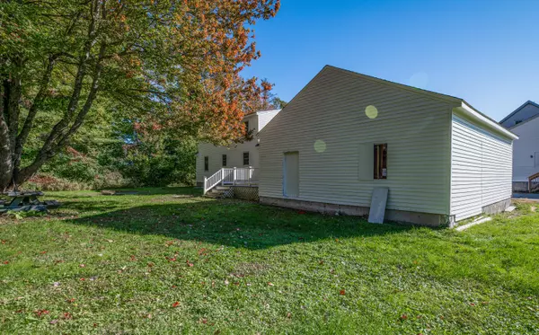 Winthrop, ME 04364,98 Route 133 Route