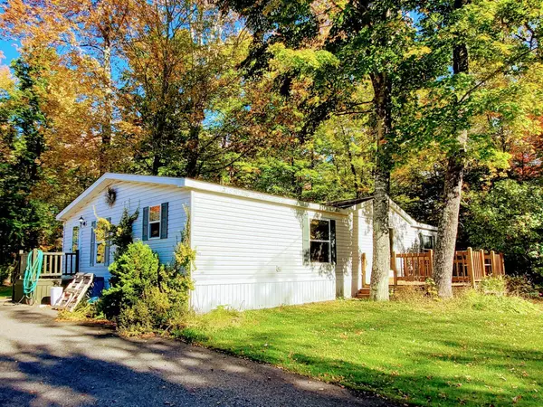 105 Martin Stream RD, Fairfield, ME 04937