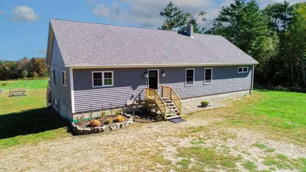 301 Castner RD, Waldoboro, ME 04572
