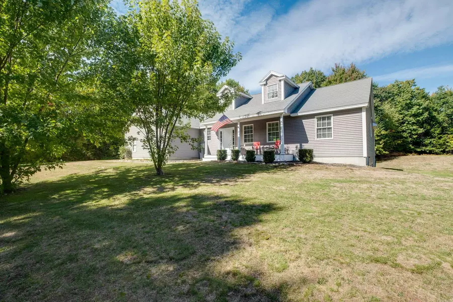 41 Glaude AVE, Hollis, ME 04042