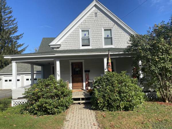 58 Lincoln ST, Dover-foxcroft, ME 04426