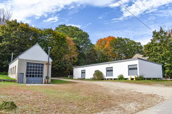 634 Waldo ST, Rumford, ME 04276