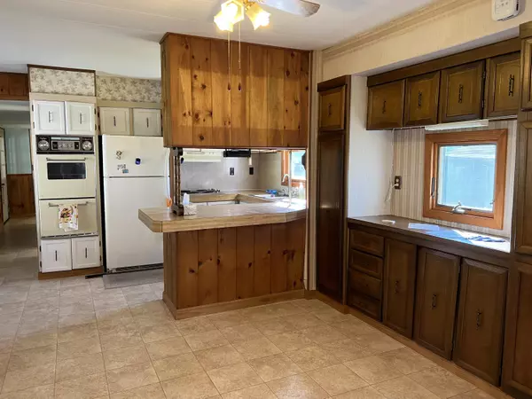 Poland, ME 04274,14 Village ST