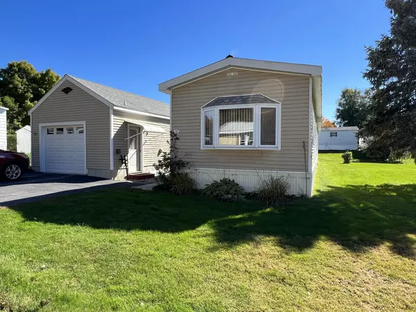 14 Village ST, Poland, ME 04274