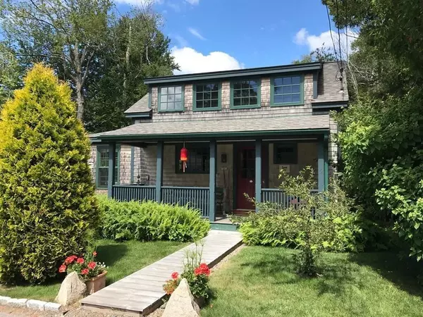 5 Spruce RD, Mount Desert, ME 04662