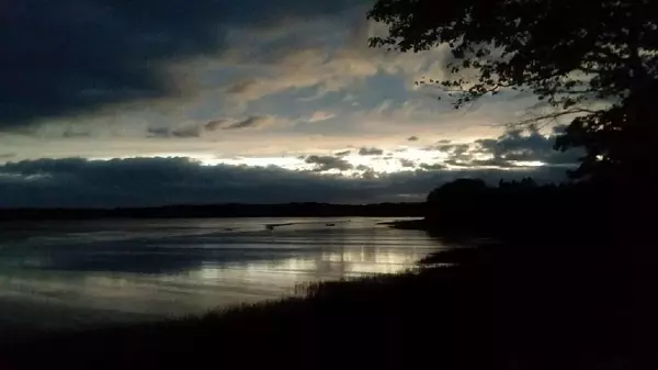 Milbridge, ME 04658,207 Rays Point RD