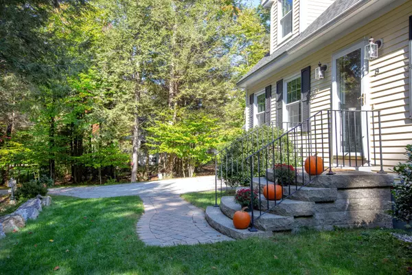 Brunswick, ME 04011,8 Kingfisher DR